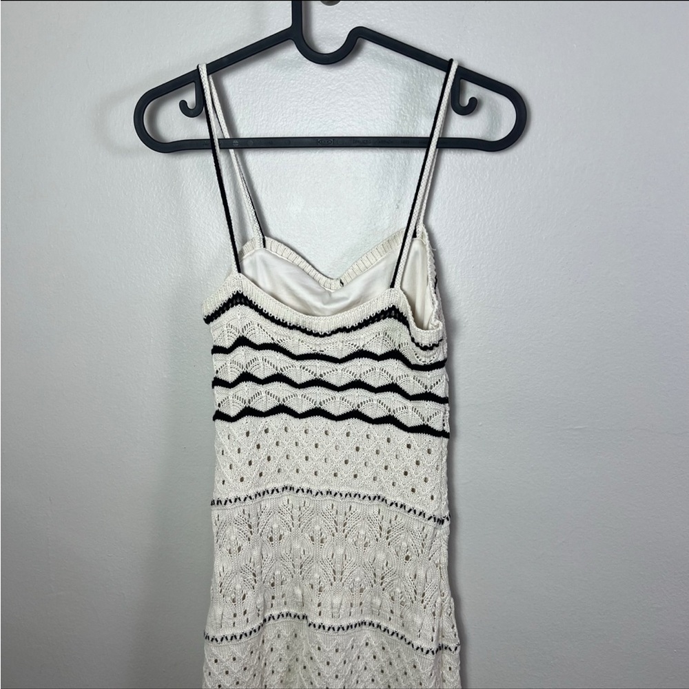 Elegant White and Black crochet dress - Picture 4 of 5
